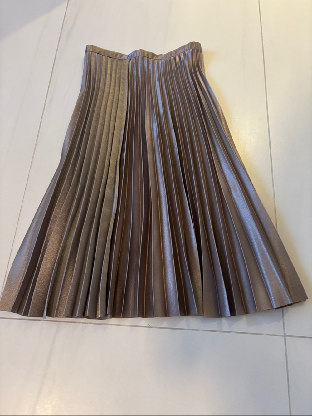 Banana Republic Pleated Metallic Midi Skirt in Taupe